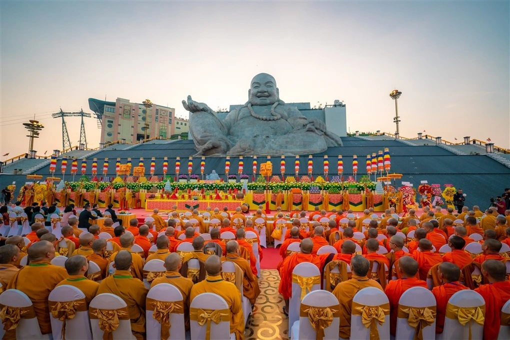 Lễ vía được diễn ra một cách long trọng