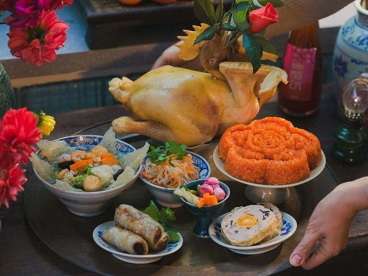 Lễ cúng mùng 3 Tết thể hiện trọn vẹn lòng hiếu kính và tri ân cội nguồn. 